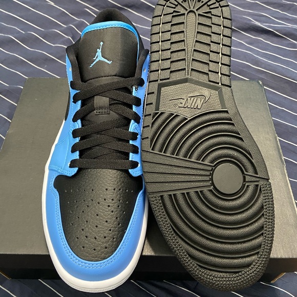 AirJordan 1 Low University Blue/Black - Picture 4 of 6